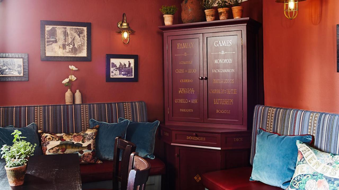 Red Lion Hotel Кловелли Экстерьер фото